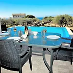 Villa Christina, A Private Destination To Paradise Lixúri