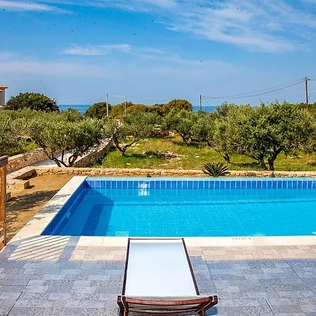 Christina, A Private Destination To Paradise 빌라 릭수리