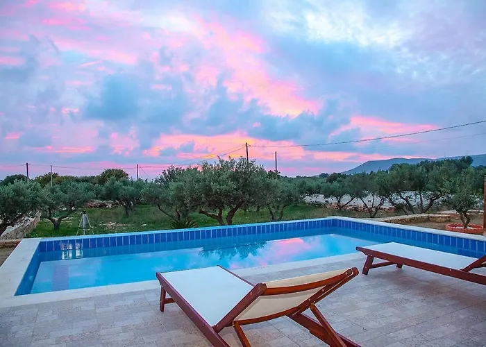 Christina, A Private Destination To Paradise 빌라