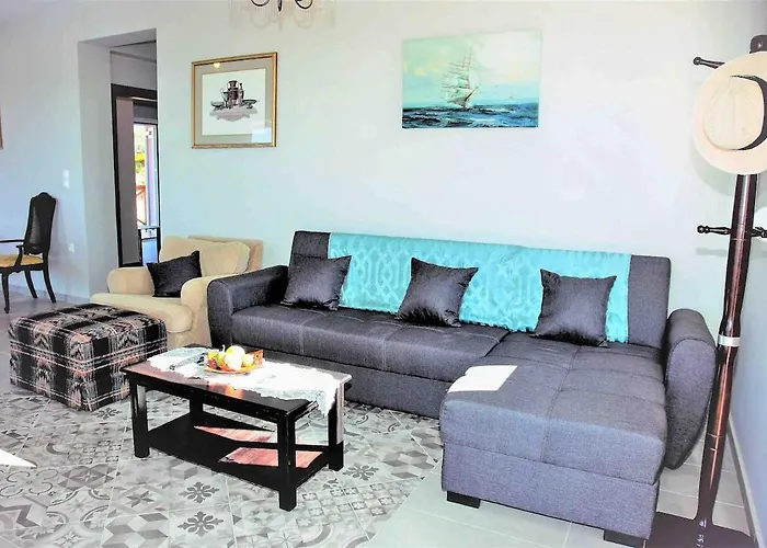 Christina, A Private Destination To Paradise 빌라