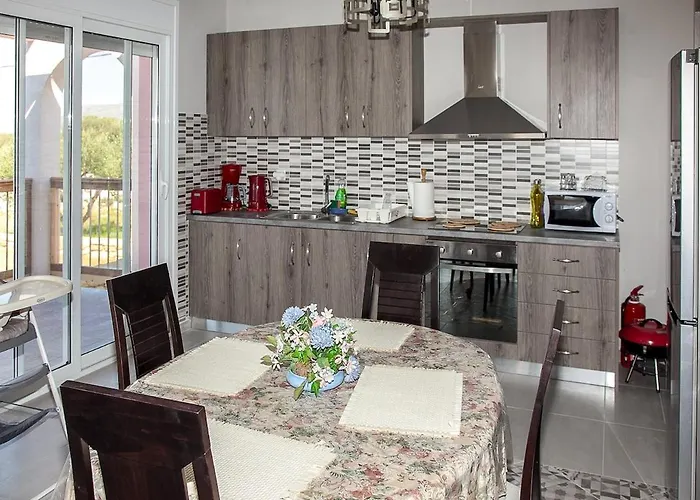 Christina, A Private Destination To Paradise 릭수리