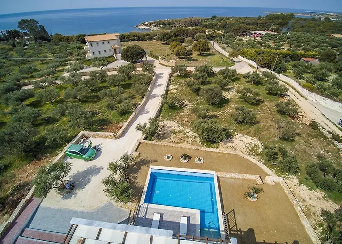 Christina, A Private Destination To Paradise * 릭수리