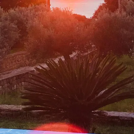 Christina, A Private Destination To Paradise * Lixúri